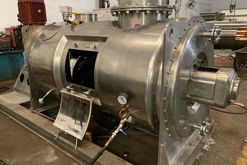 Empresa peruana: Misturador tipo arado